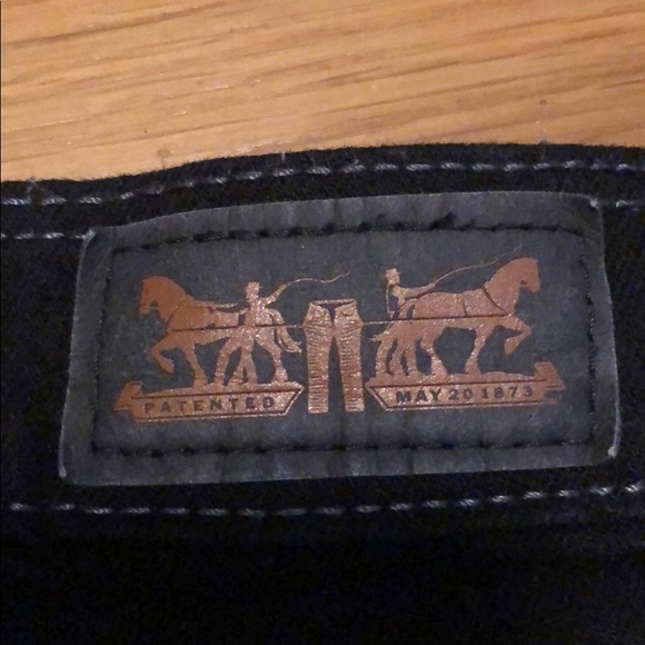 Levi Dark Denim Shorts - Picture 6 of 6